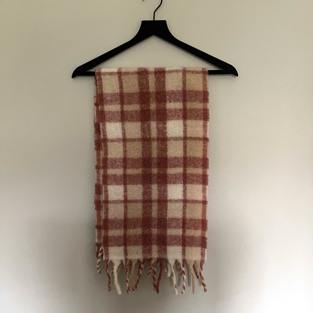 Aritzie Wilfred Ganna Scarf